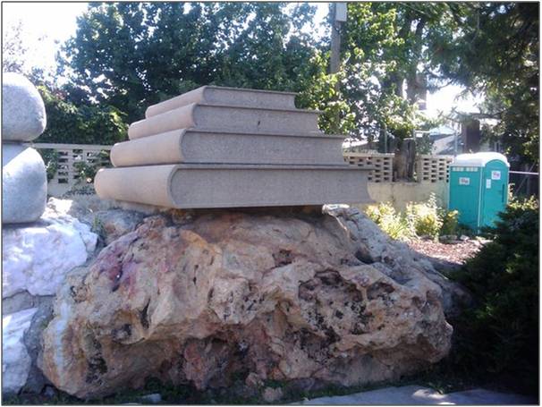 Twitpic, champion du Copydown. Pas moyen d'y échapper quand on utilise le service (mais personne ne vous y force après tout ...) Stone Books. Par levityinbrevity. Source : Twitpic